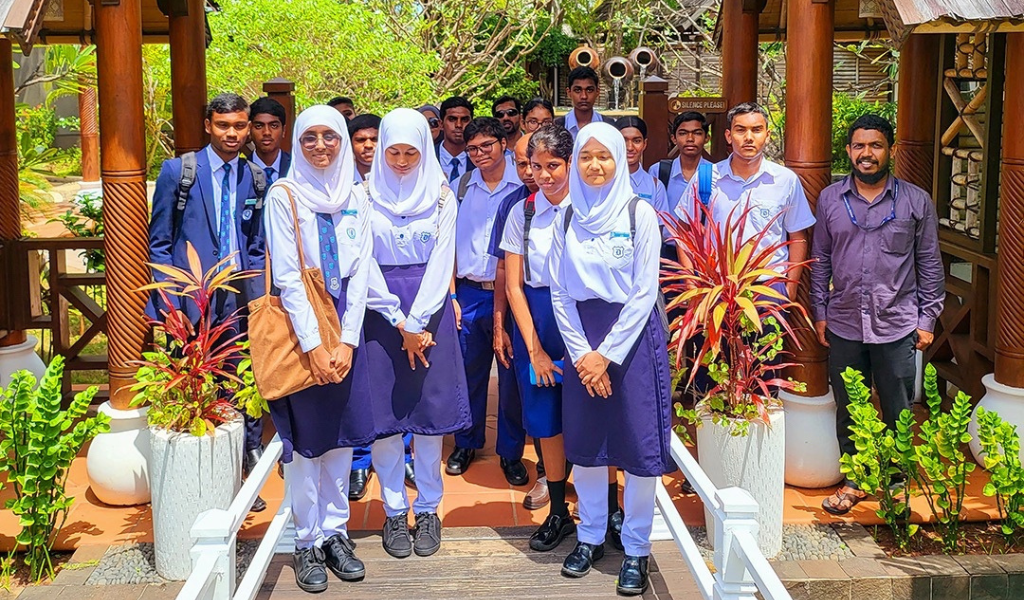Paradise Island Resort Holds Familiarization Tour For Dharumavantha School Students