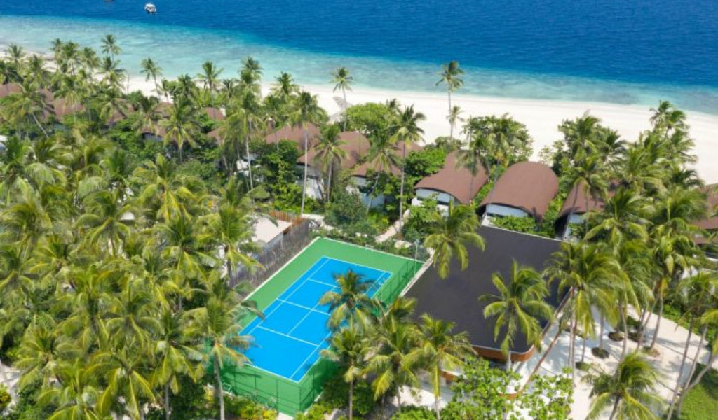 Westin Maldives Miriandhoo x Tipsarevic Luxury Tennis Services = Luxury Tennis Playground