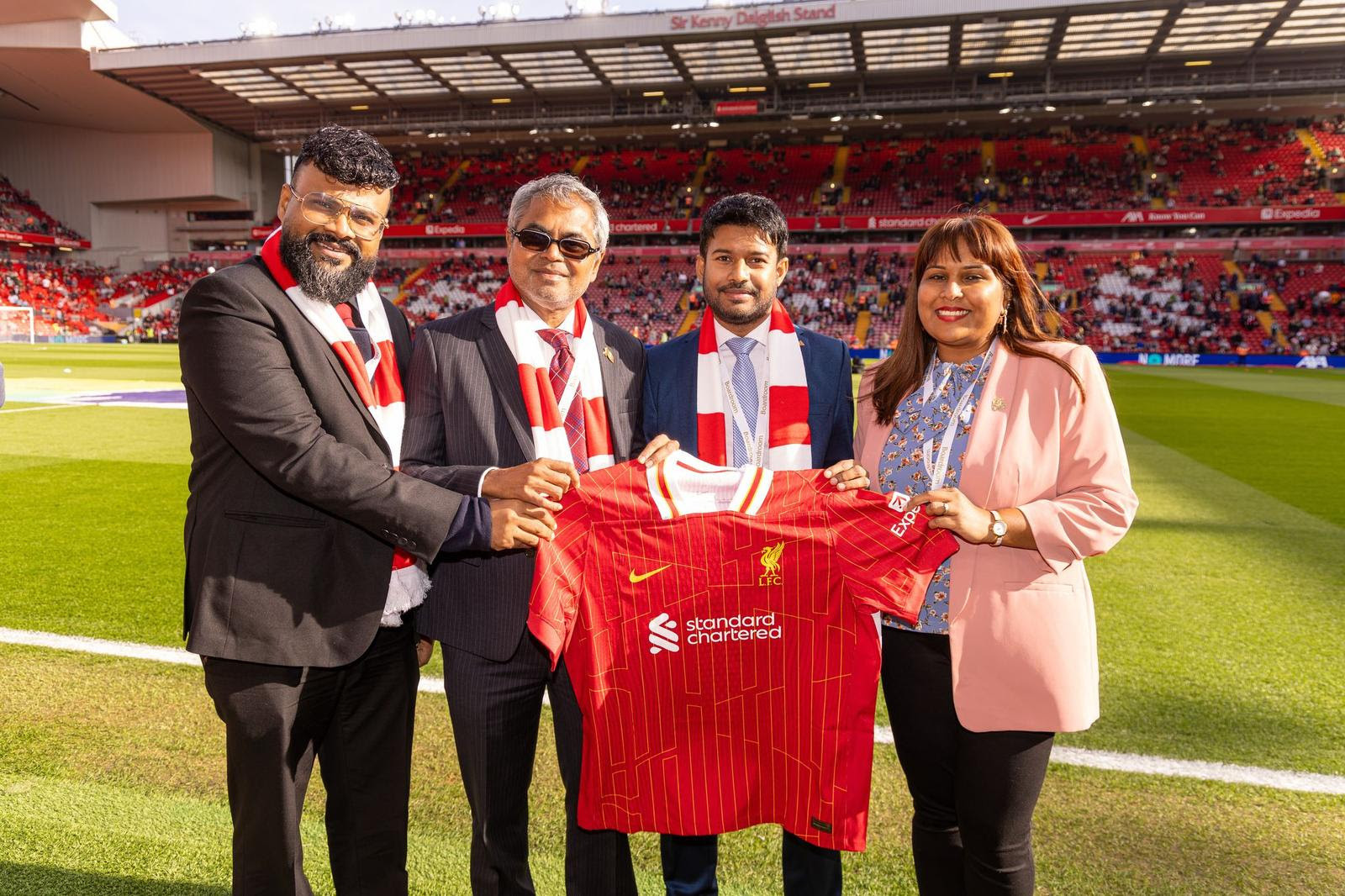 Liverpool FC Teams Up with Visit Maldives for a Global Tourism Partnership