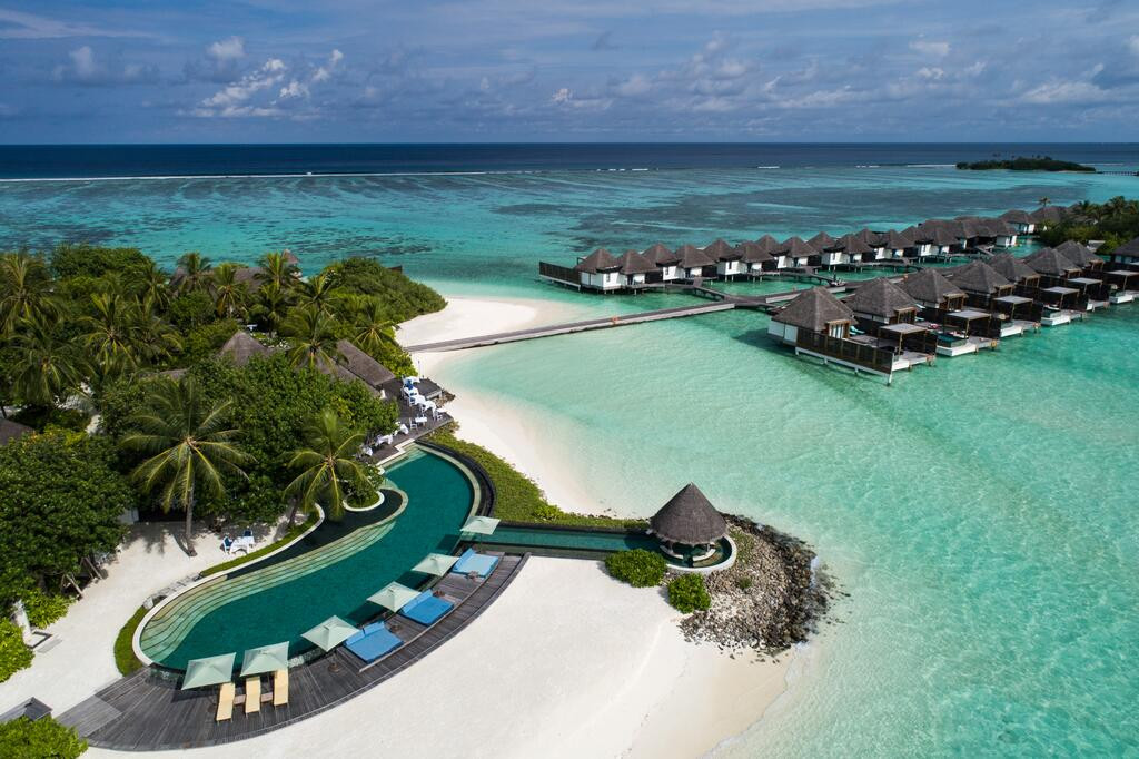 Stay 4 Nights Pay 3 Offer by Four Seasons Maldives at Kuda Huraa