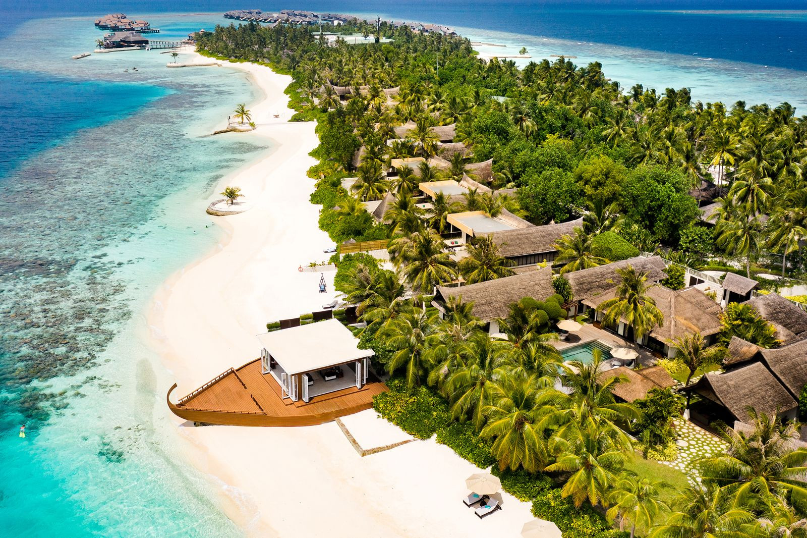 OZEN Collection's Maadhoo and Bolifushi Nominated for Condé Nast Traveller Awards