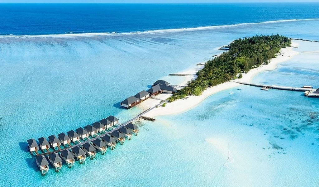 Witaj Polsko! The Safe Haven of Maldives Awaits.