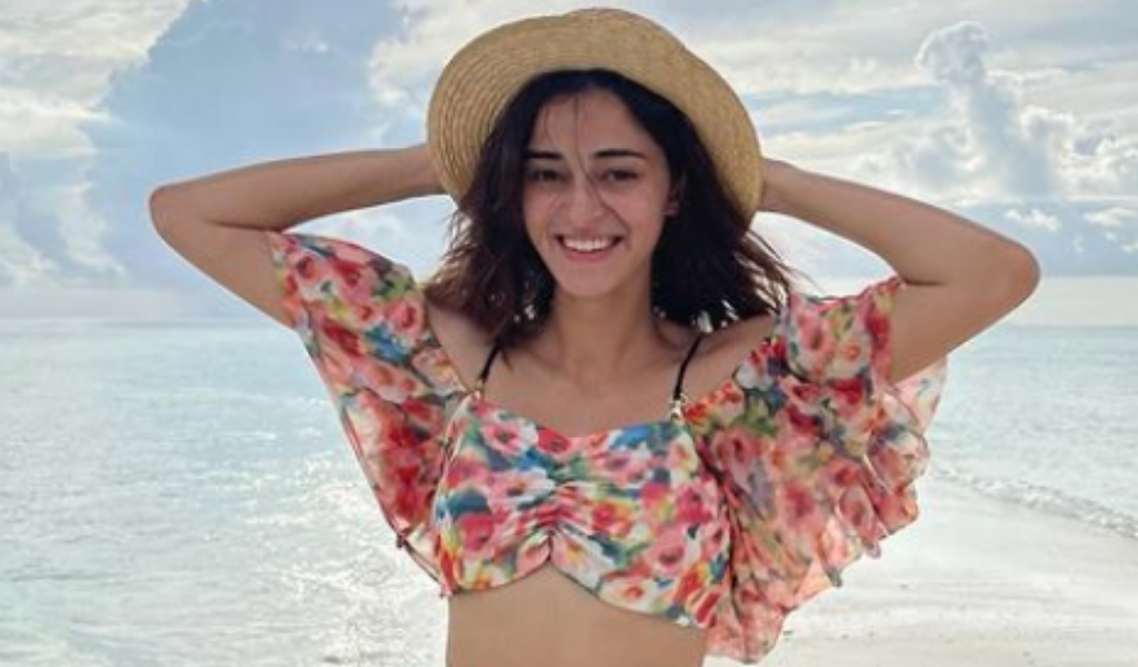 The Gorgeous Ananya Panday is Busy “Looking on the Brighter Side” at Iru Veli