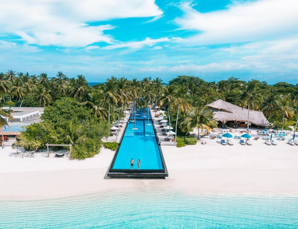 Sirru Fen Fushi Triumphs at Travel + Leisure Luxury Awards 2024