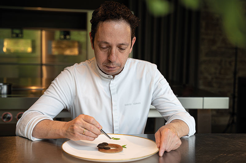 A Taste of Navarre in the Maldives: Chef Yárnoz to Lead Exclusive Residency at Ritz-Carlton