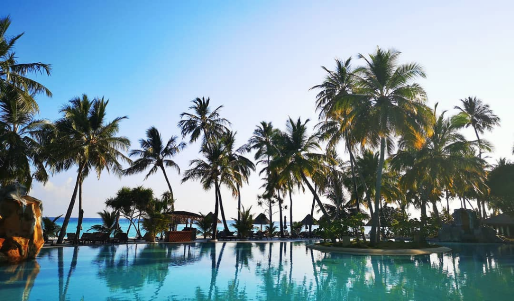 Gleaming with Prestigious Accolades – Sun Island Resort & Spa