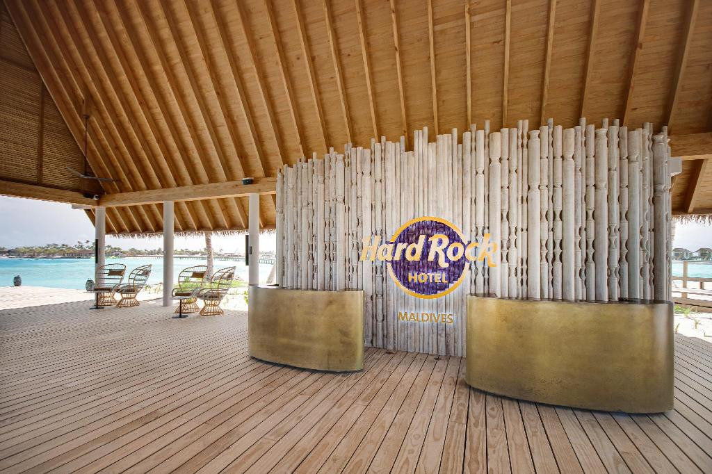 Fine Dining and Luxury Romance in Hard Rock Hotel Maldives