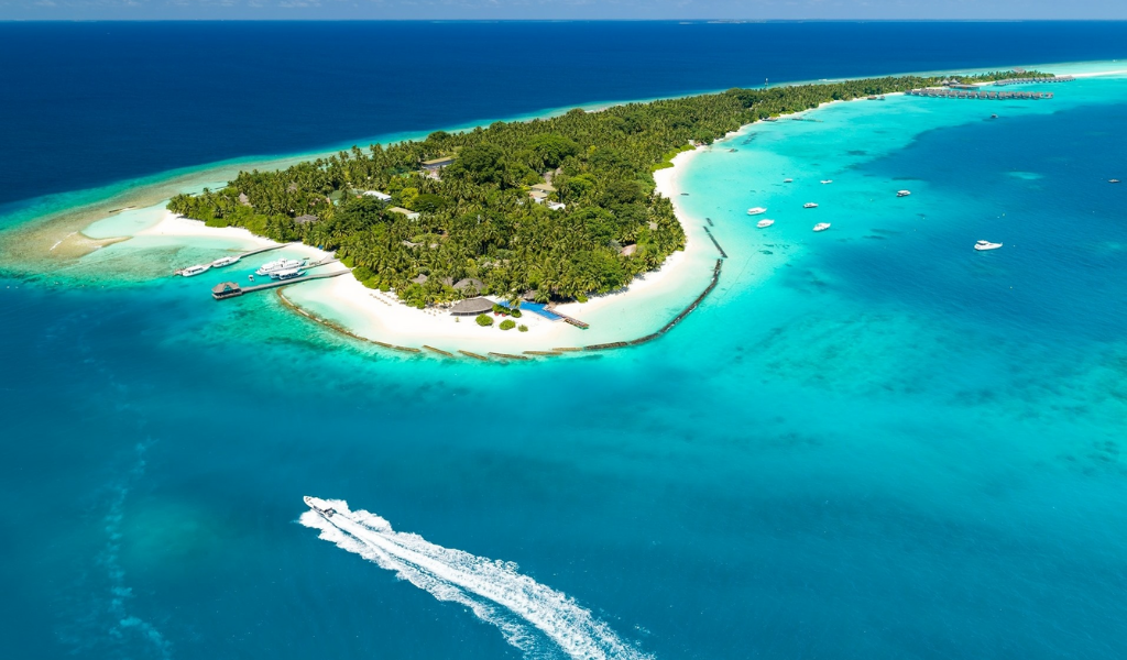 Kuramathi Maldives Among the Top 10 HolidayCheck Special Award Winners in Maldives