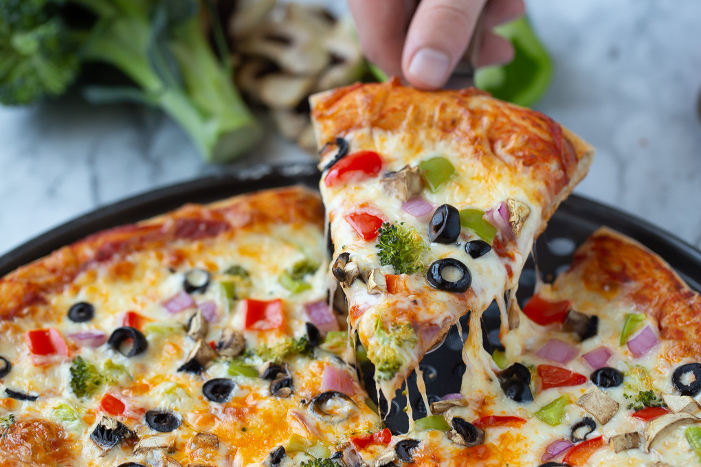 The Highest-Rated Homemade Pizza Recipe