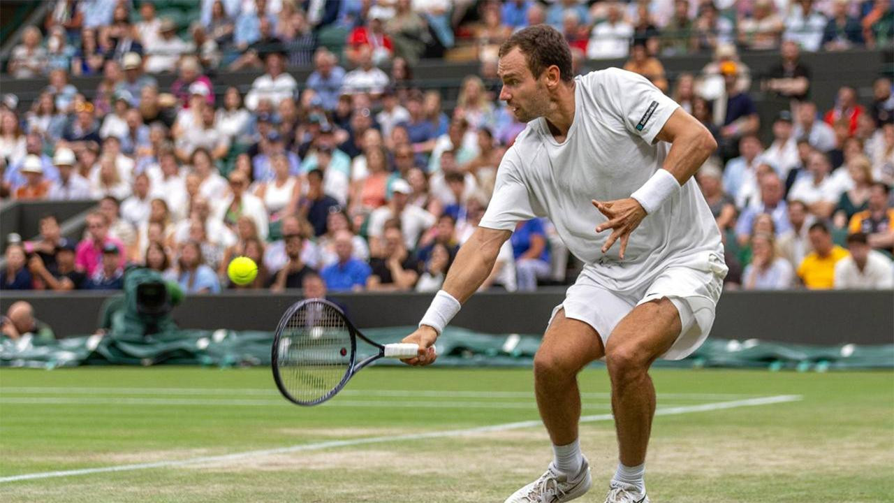 Tennis in Paradise: Masterclass with Rising Star Roman Safiullin