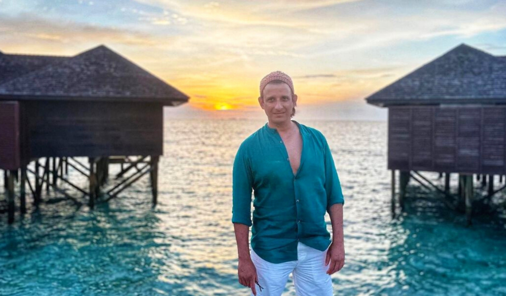 Bollywood Returns to Maldives, Brings Sharman Joshi and Family to the Hideaway and Lily Beach!