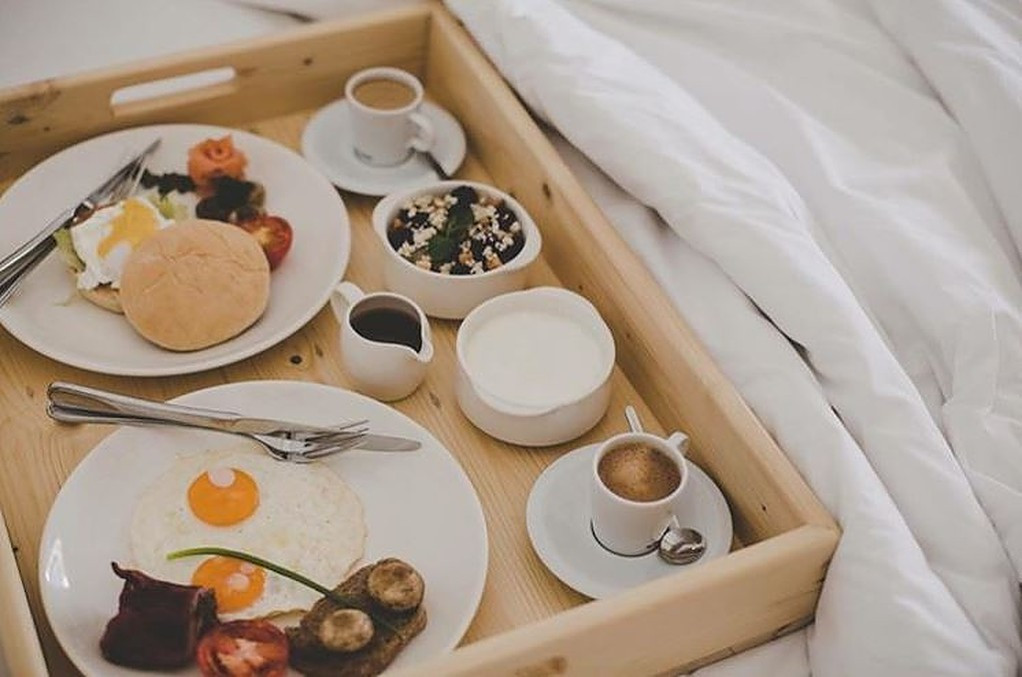Floating Breakfast or Breakfast in Bed? Have the Best Mornings at Summer Island