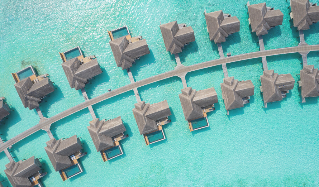 Vakkaru Maldives Shines As World’s Leading Luxury Honeymoon Resort