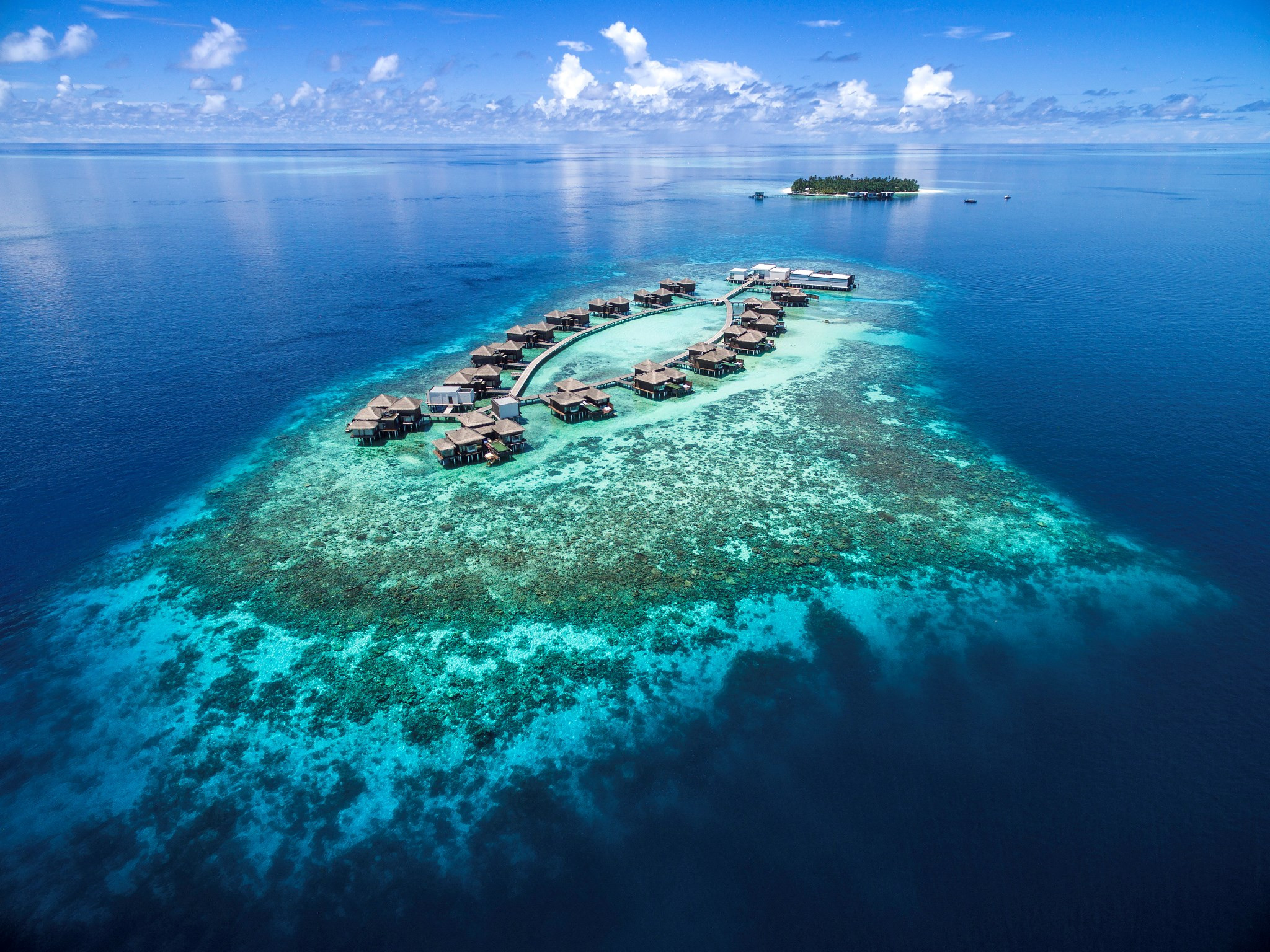 A Beach Villa or an Overwater Villa? Stay at Raffles Maldives Meradhoo