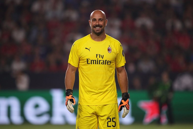 Kick Off Your Summer with Football Legend Pepe Reina at Siyam World Maldives