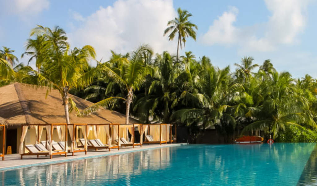 Coconut Trees, Turquoise Waters & Cool Summer Breeze- With 60% Off at Dhigurah!