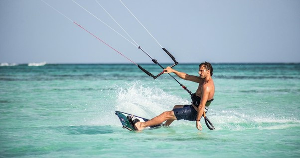 Ride the Waves with Kitesurfing World Champion Youri Zoon at COMO Cocoa Island