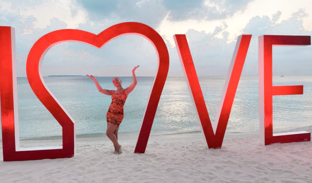 Award-Winning Singer Ella Eyre Performs At Amilla Maldives On Valentine's Day