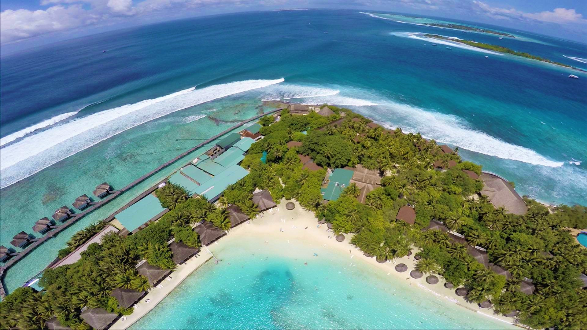A Waves' Paradise! Cinnamon Dhonveli Welcomes First Surfers