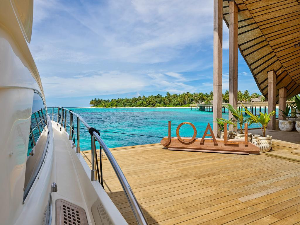 Delve Into the World of Artists in Joali Maldives