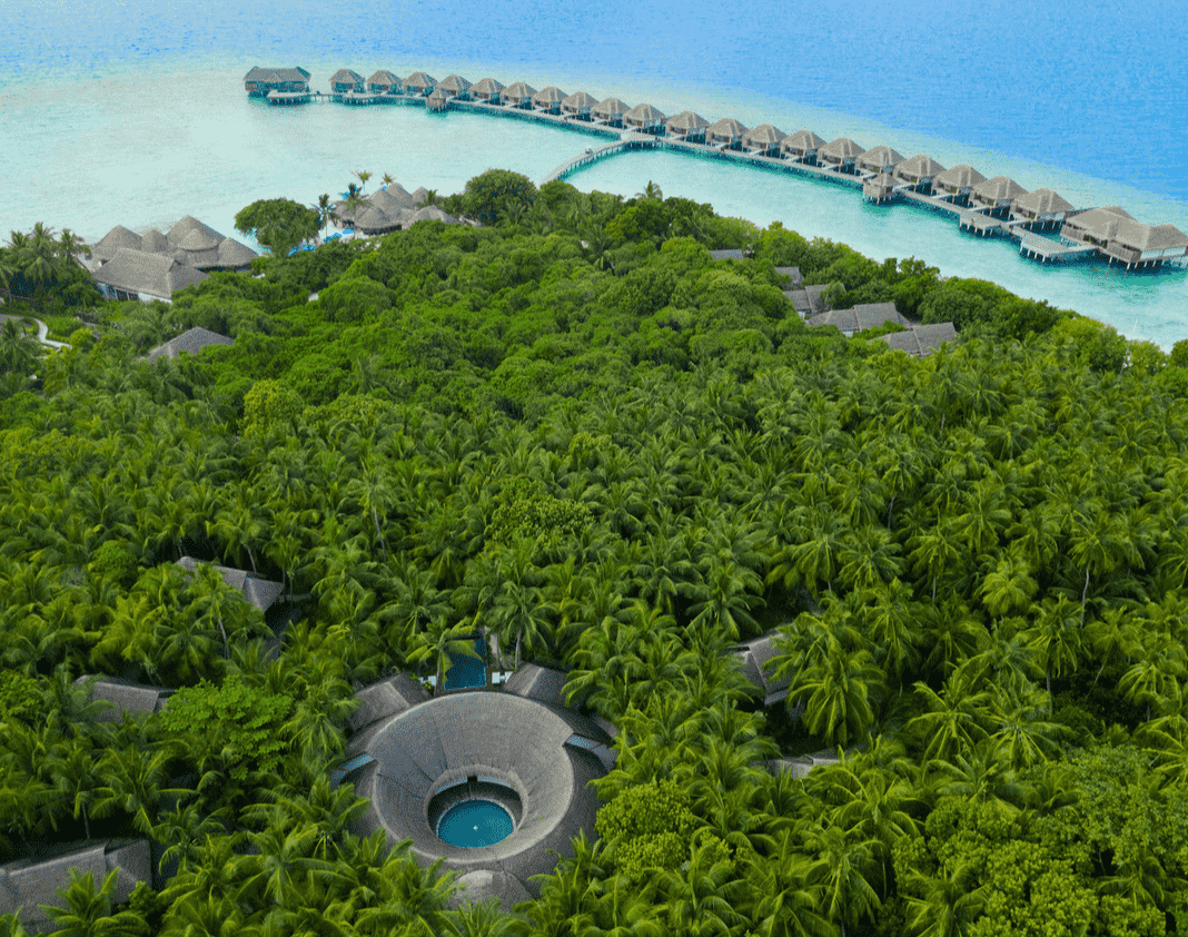 Dusit Thani Maldives Shines Bright with Triple Victory at World Luxury Hotel Awards 2023
