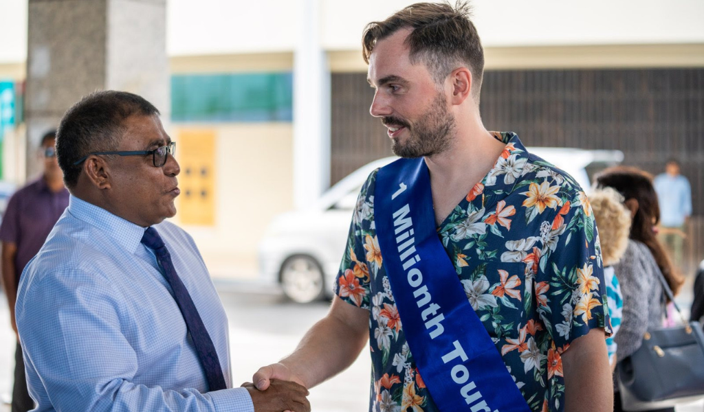 The Maldives Welcomes Its 1 Millionth Tourist of the Year
